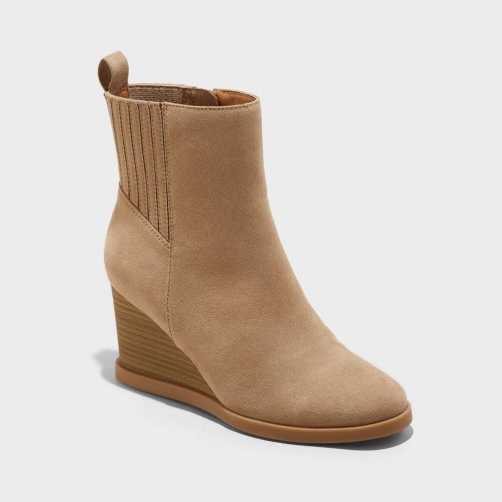 Women's Cypress Winter Boots with Memory Foam Insole - Universal Thread Taupe 5